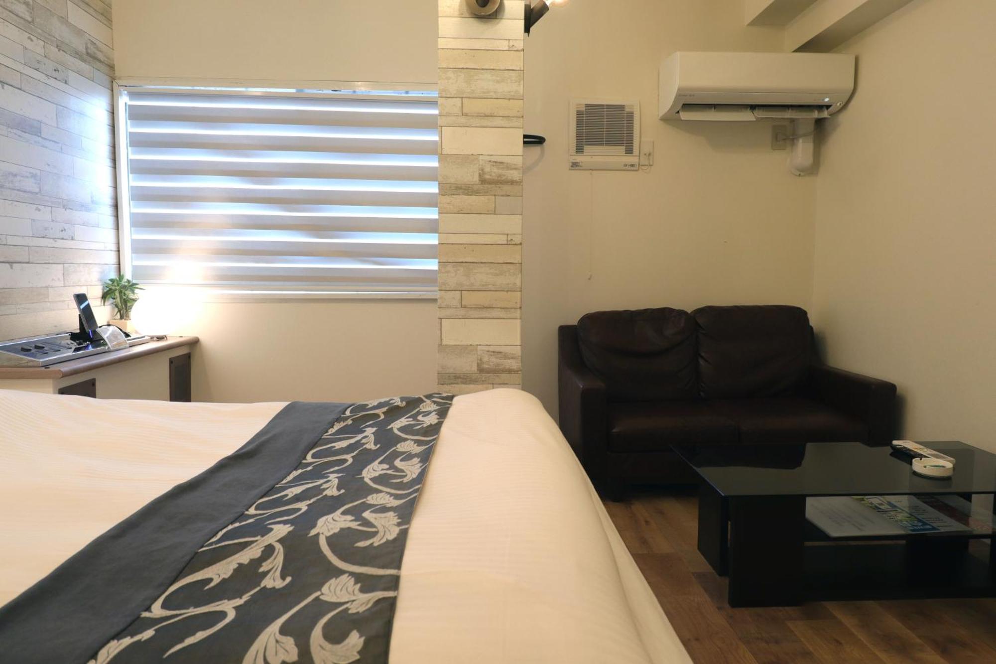 天然個室温泉 Hotel Lafontaine 諏訪 (Adults Only) Сува Экстерьер фото
